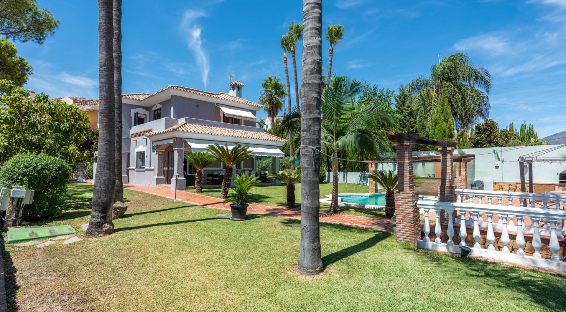 Charming Family Villa in Monte Biarritz!