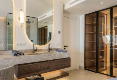 Beachfront luxury penthouse close to Estepona town!