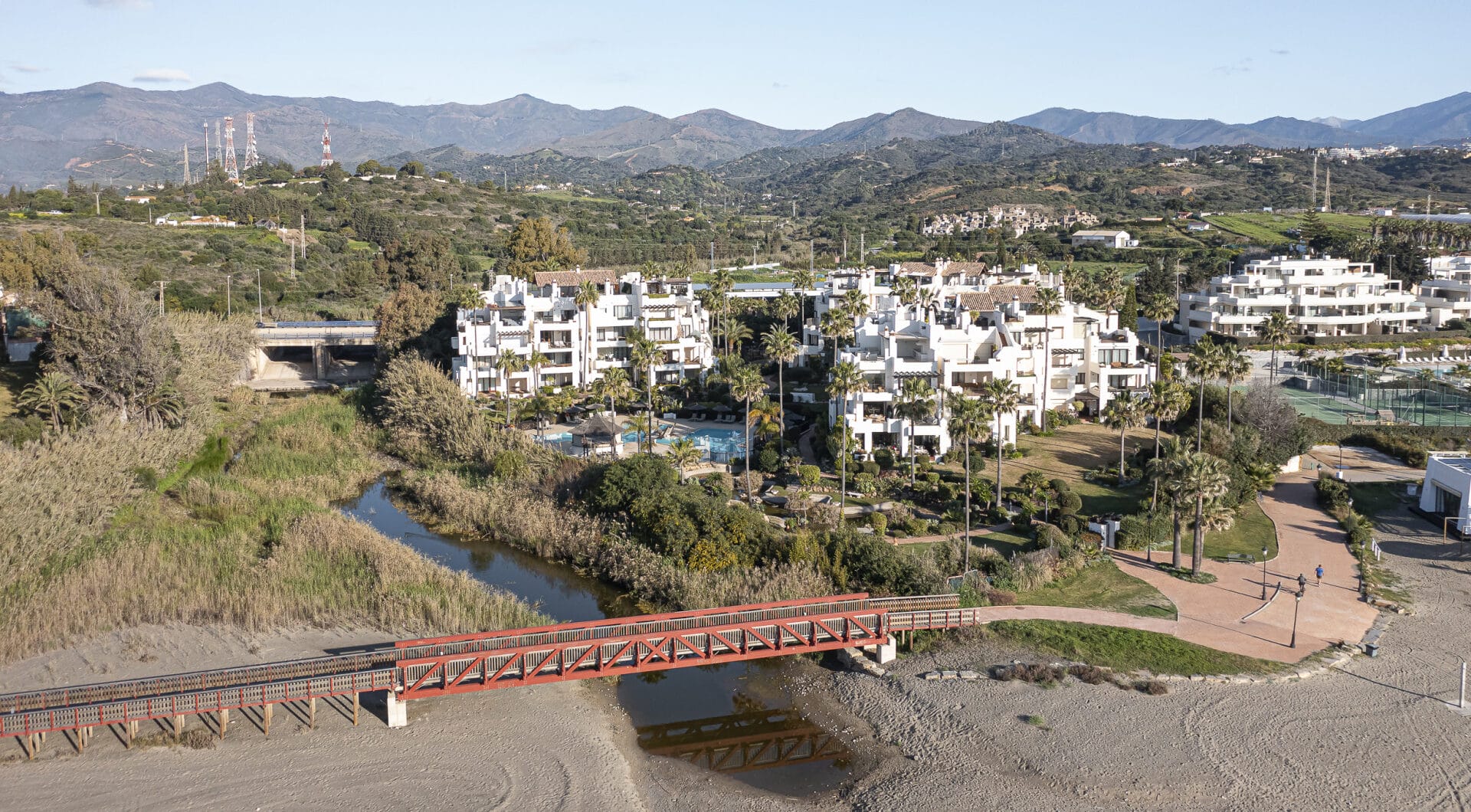 Beachfront luxury penthouse close to Estepona town!