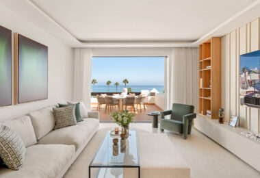 Beachfront luxury penthouse close to Estepona town!
