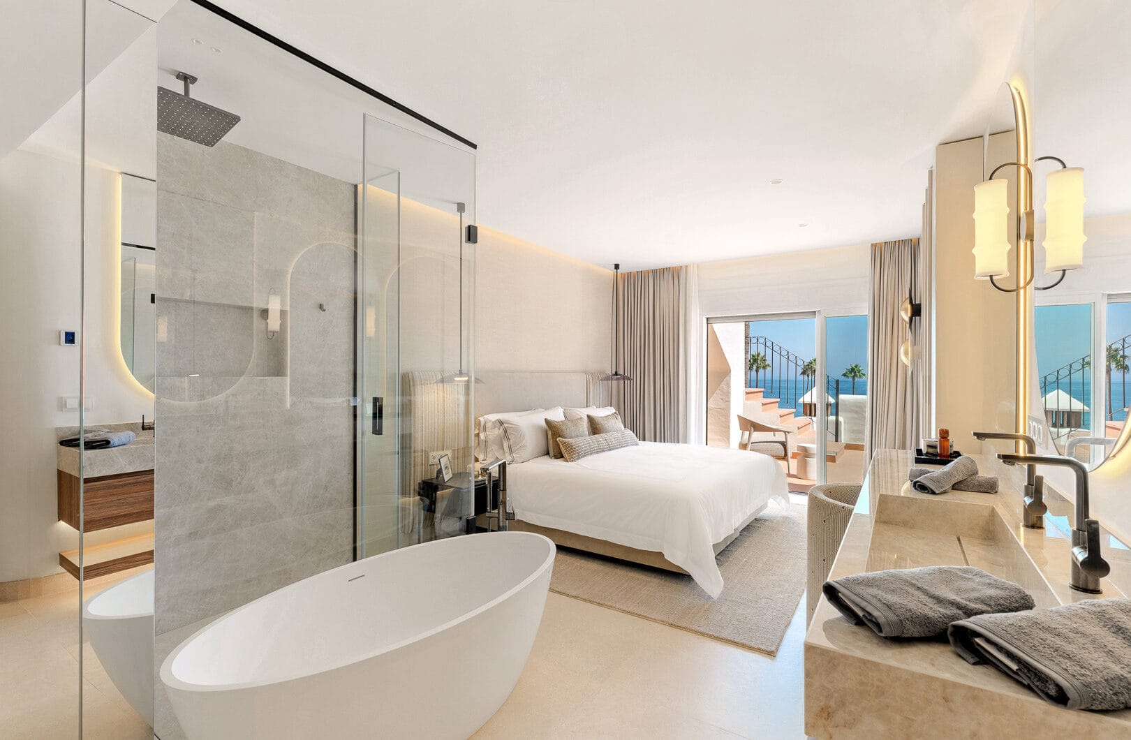 Beachfront luxury penthouse close to Estepona town!