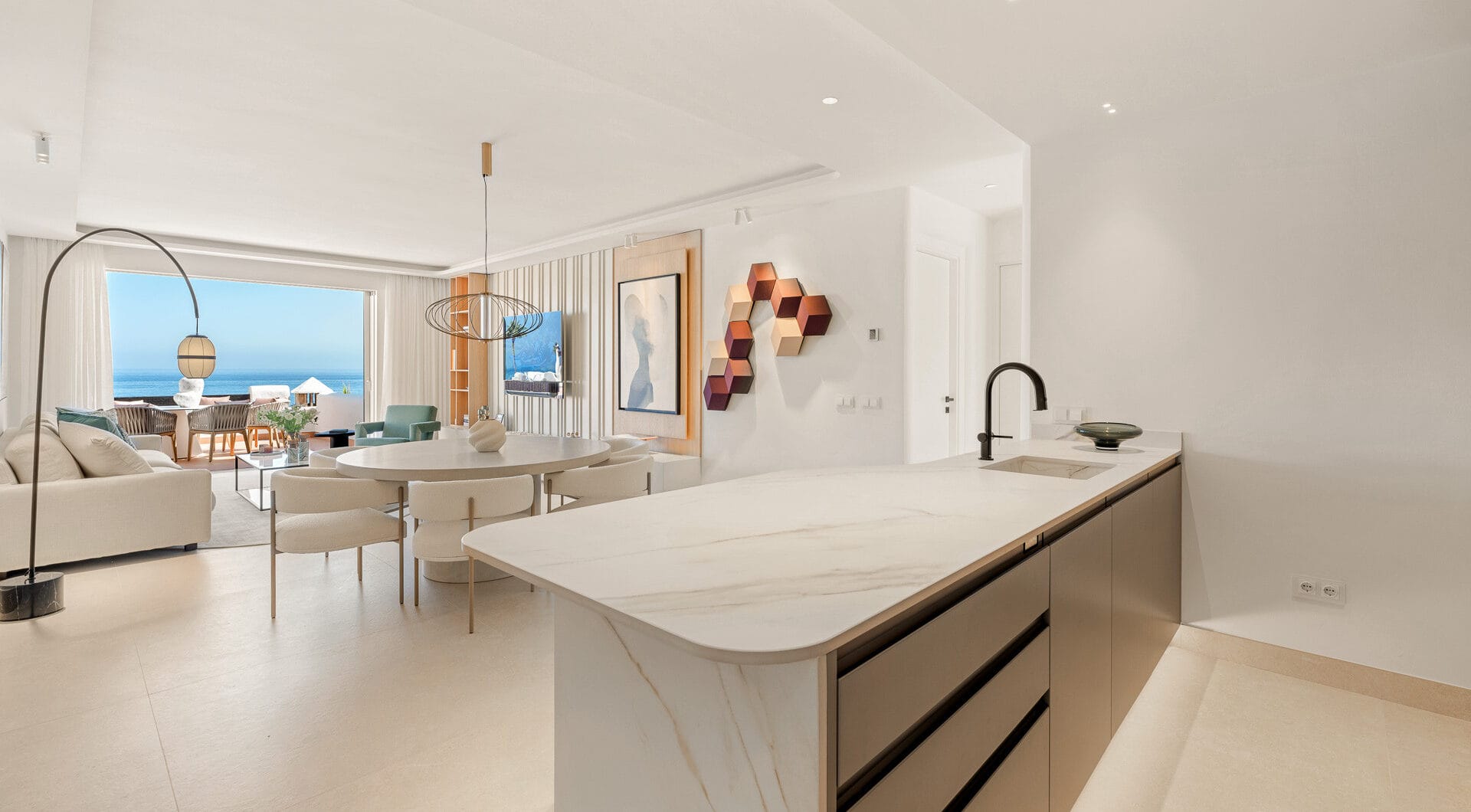 Beachfront luxury penthouse close to Estepona town!