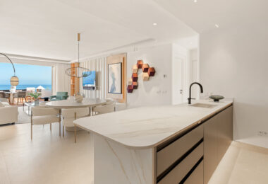 Beachfront luxury penthouse close to Estepona town!