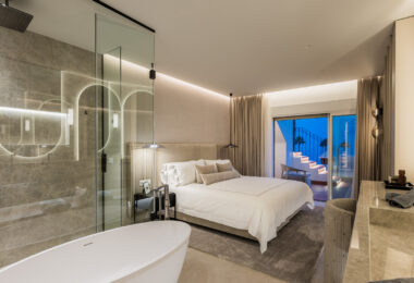 Beachfront luxury penthouse close to Estepona town!