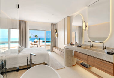 Beachfront luxury penthouse close to Estepona town!