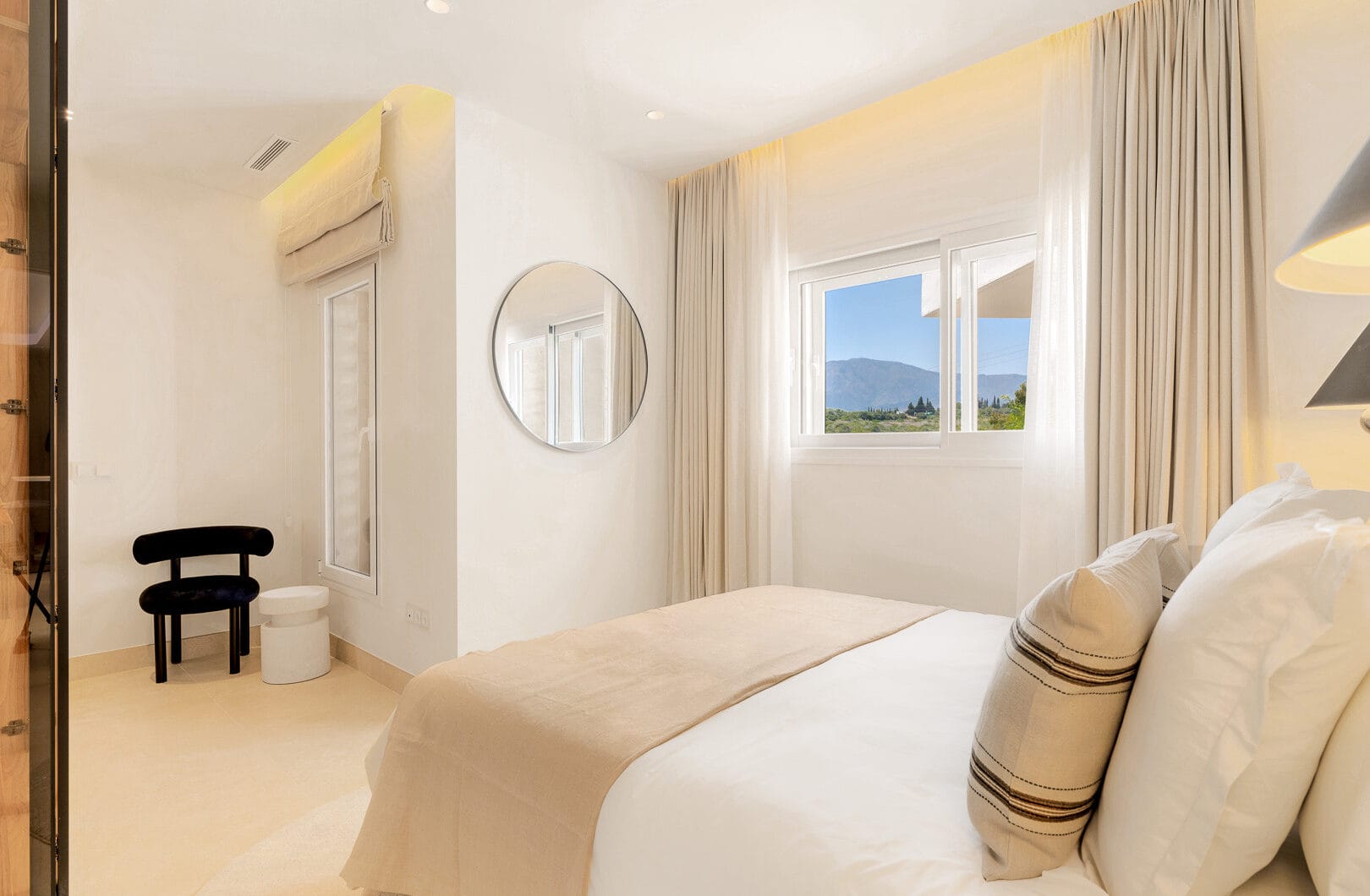 Beachfront luxury penthouse close to Estepona town!