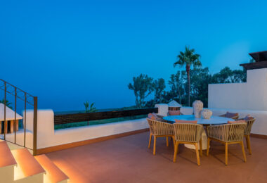Beachfront luxury penthouse close to Estepona town!