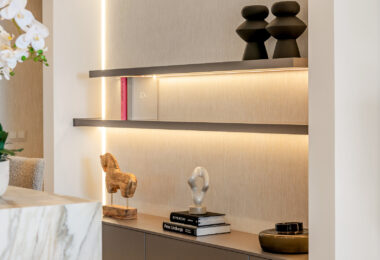 Stunning, recently renovated, apartment on the beach close to Estepona town!