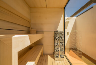 Exquisite duplex penthouse front line to the beach near Estepona town!