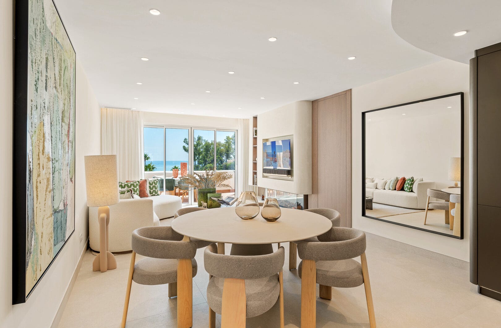 Exquisite duplex penthouse front line to the beach near Estepona town!