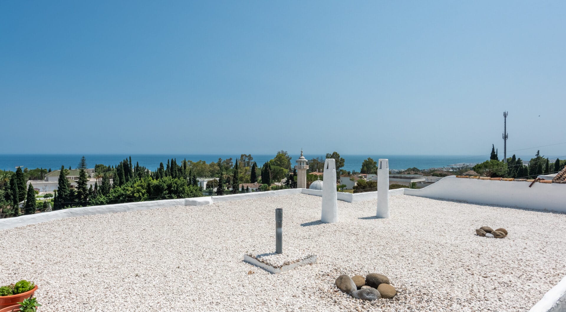 Elegant Penthouse with Breathtaking Views in Coto Real, Marbella’s Golden Mile