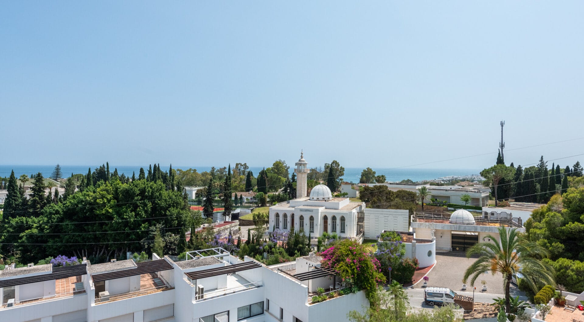 Elegant Penthouse with Breathtaking Views in Coto Real, Marbella’s Golden Mile