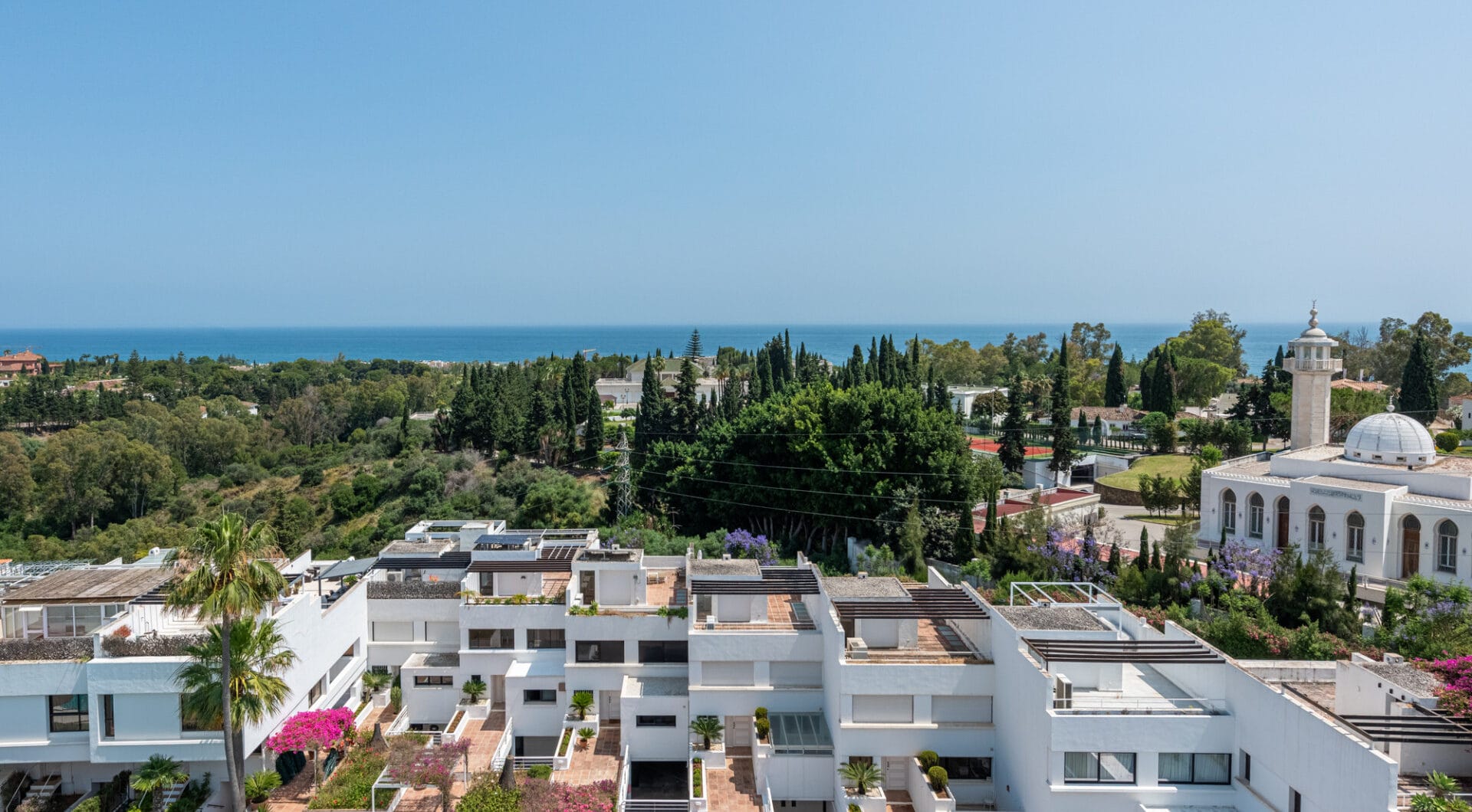 Elegant Penthouse with Breathtaking Views in Coto Real, Marbella’s Golden Mile