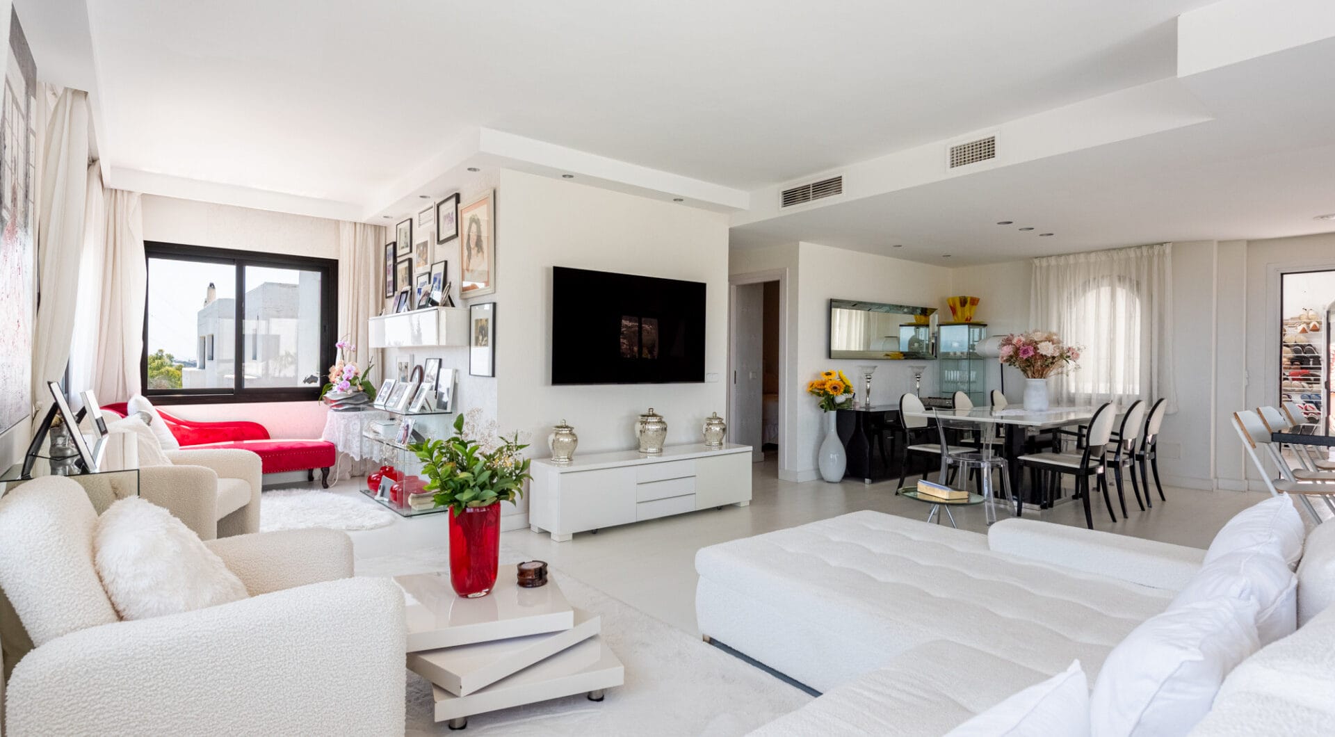 Elegant Penthouse with Breathtaking Views in Coto Real, Marbella’s Golden Mile