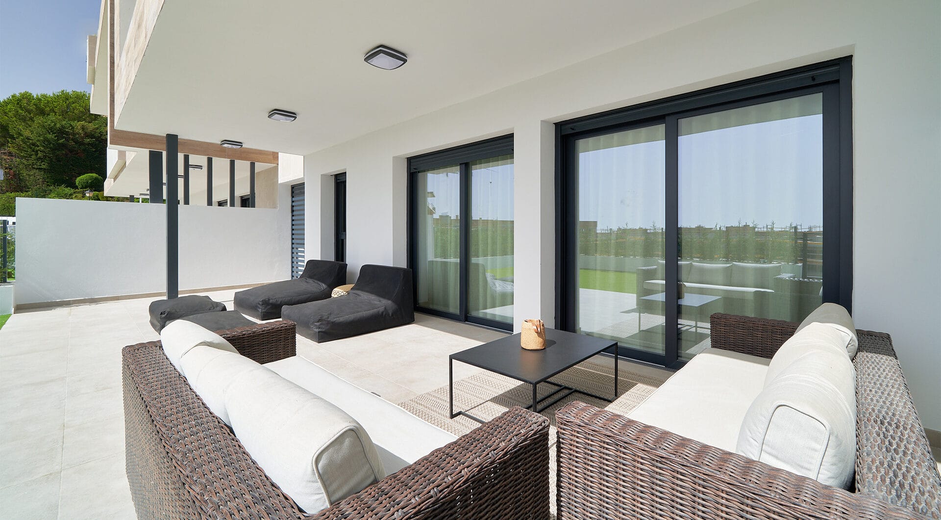 New development of luxury apartments in a prime location next to Puerto Banús - Fully Furnished