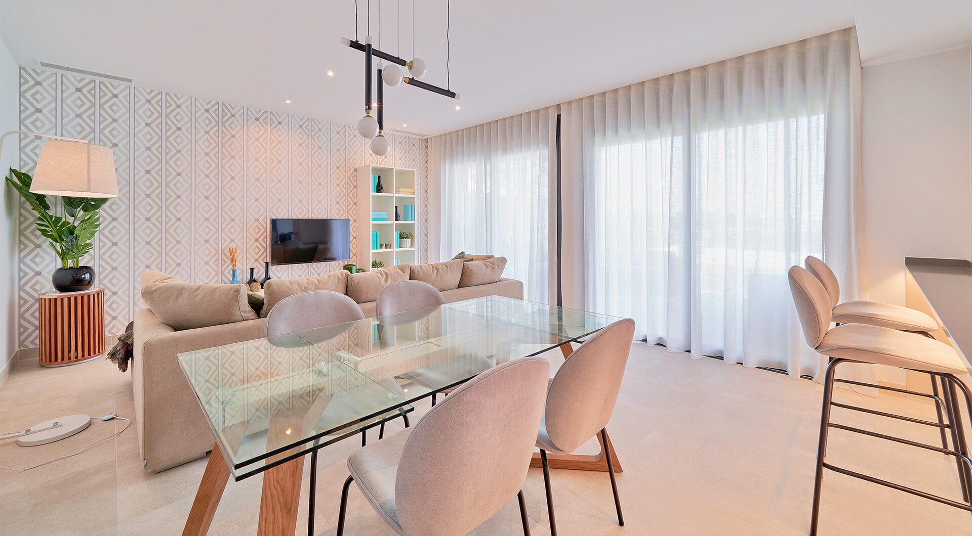 New development of luxury apartments in a prime location next to Puerto Banús - Fully Furnished