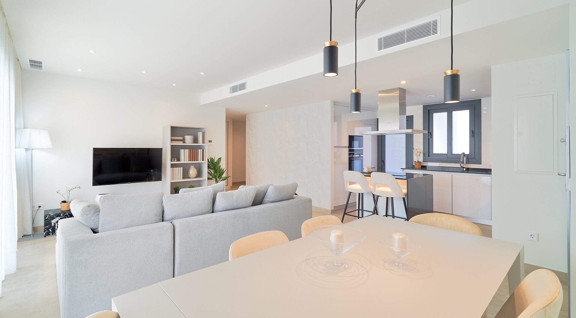 New development of luxury apartments in a prime location next to Puerto Banús - Fully Furnished