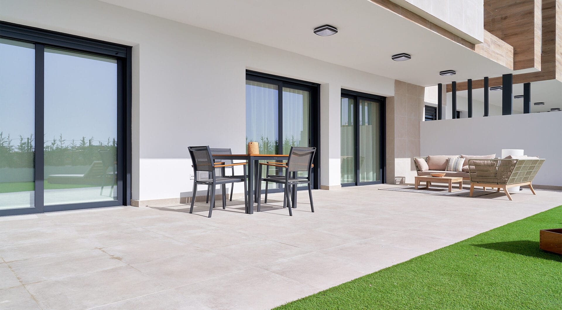 New development of luxury apartments in a prime location next to Puerto Banús - Fully Furnished