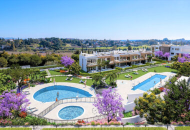 New development of luxury apartments in a prime location next to Puerto Banús - Fully Furnished