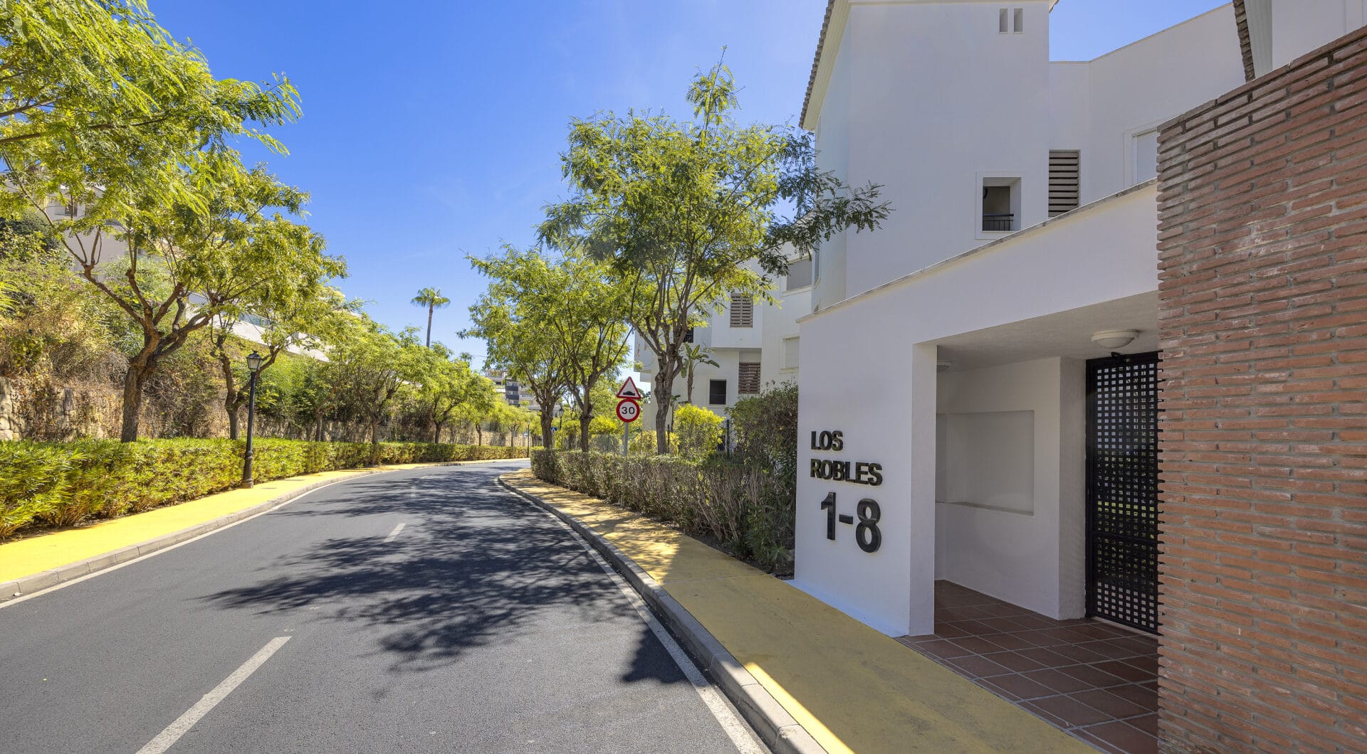 Ground Floor Apartment in Los Arqueros, Benahavís
