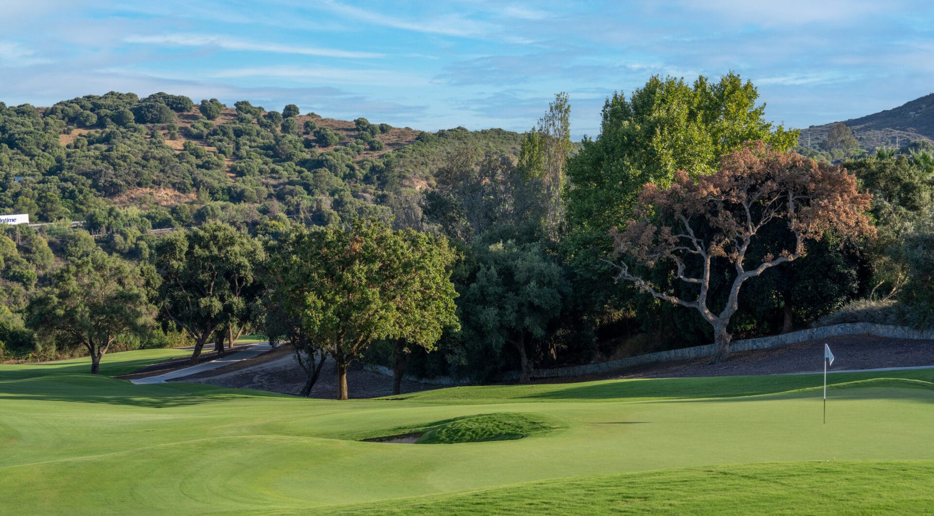A haven of calm with endless views in San Roque Club
