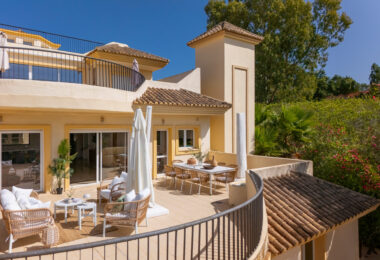 A haven of calm with endless views in San Roque Club