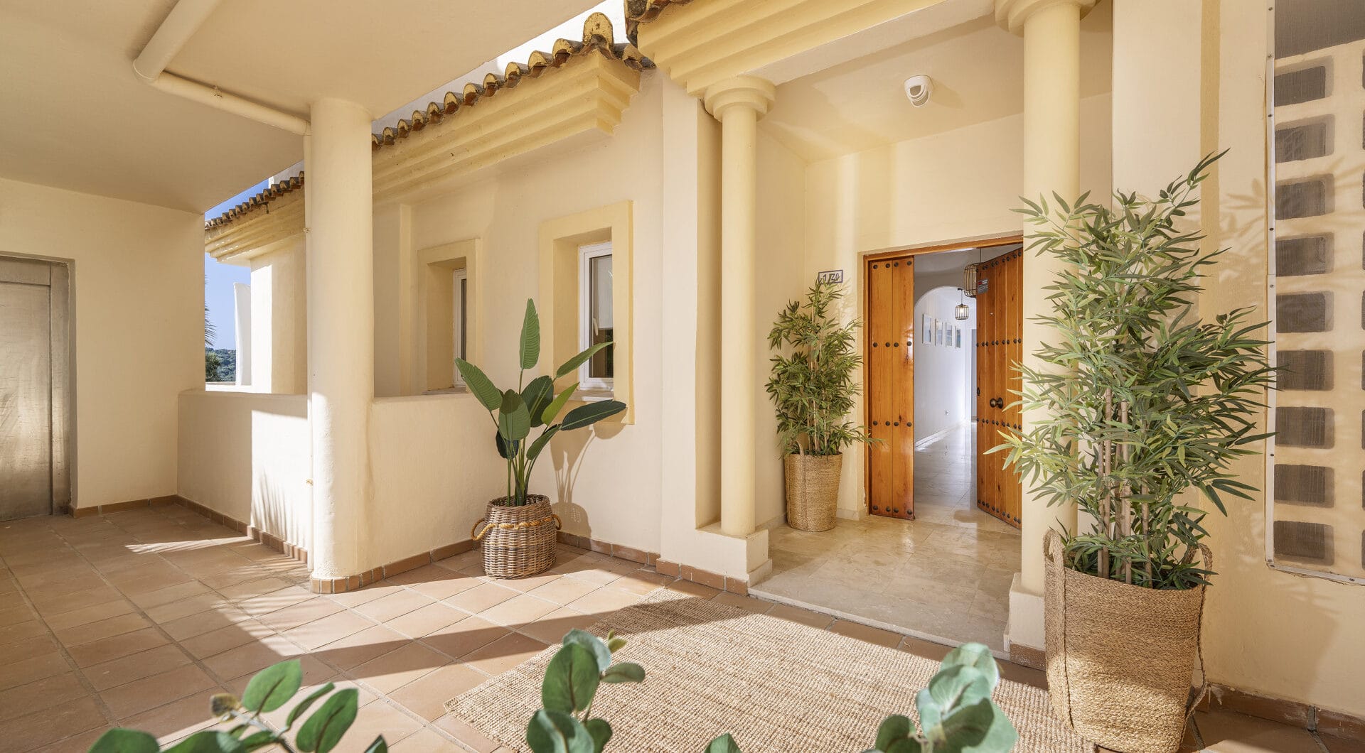 A haven of calm with endless views in San Roque Club