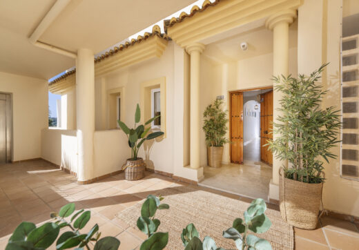 A haven of calm with endless views in San Roque Club