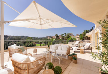 A haven of calm with endless views in San Roque Club