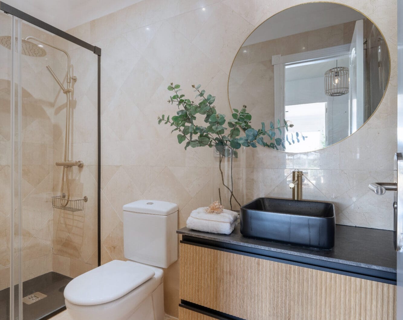 A haven of calm with endless views in San Roque Club
