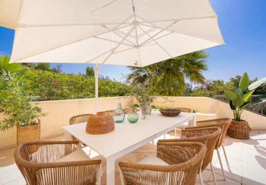 A haven of calm with endless views in San Roque Club