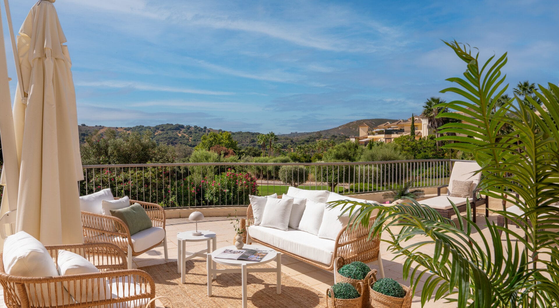 A haven of calm with endless views in San Roque Club