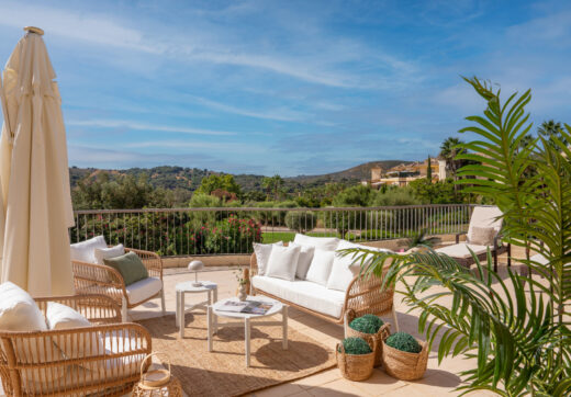 A haven of calm with endless views in San Roque Club