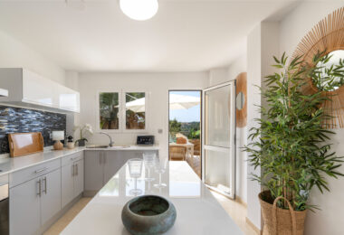 A haven of calm with endless views in San Roque Club