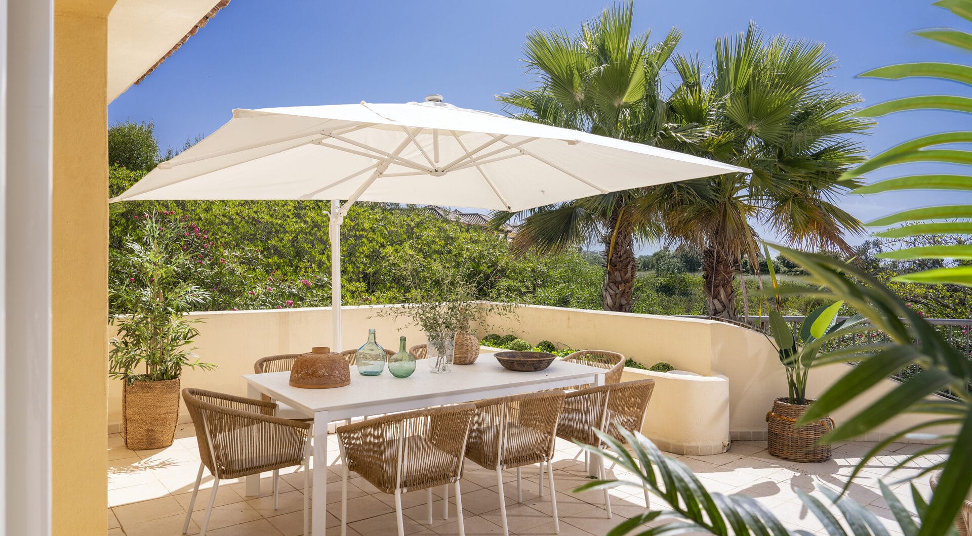 A haven of calm with endless views in San Roque Club