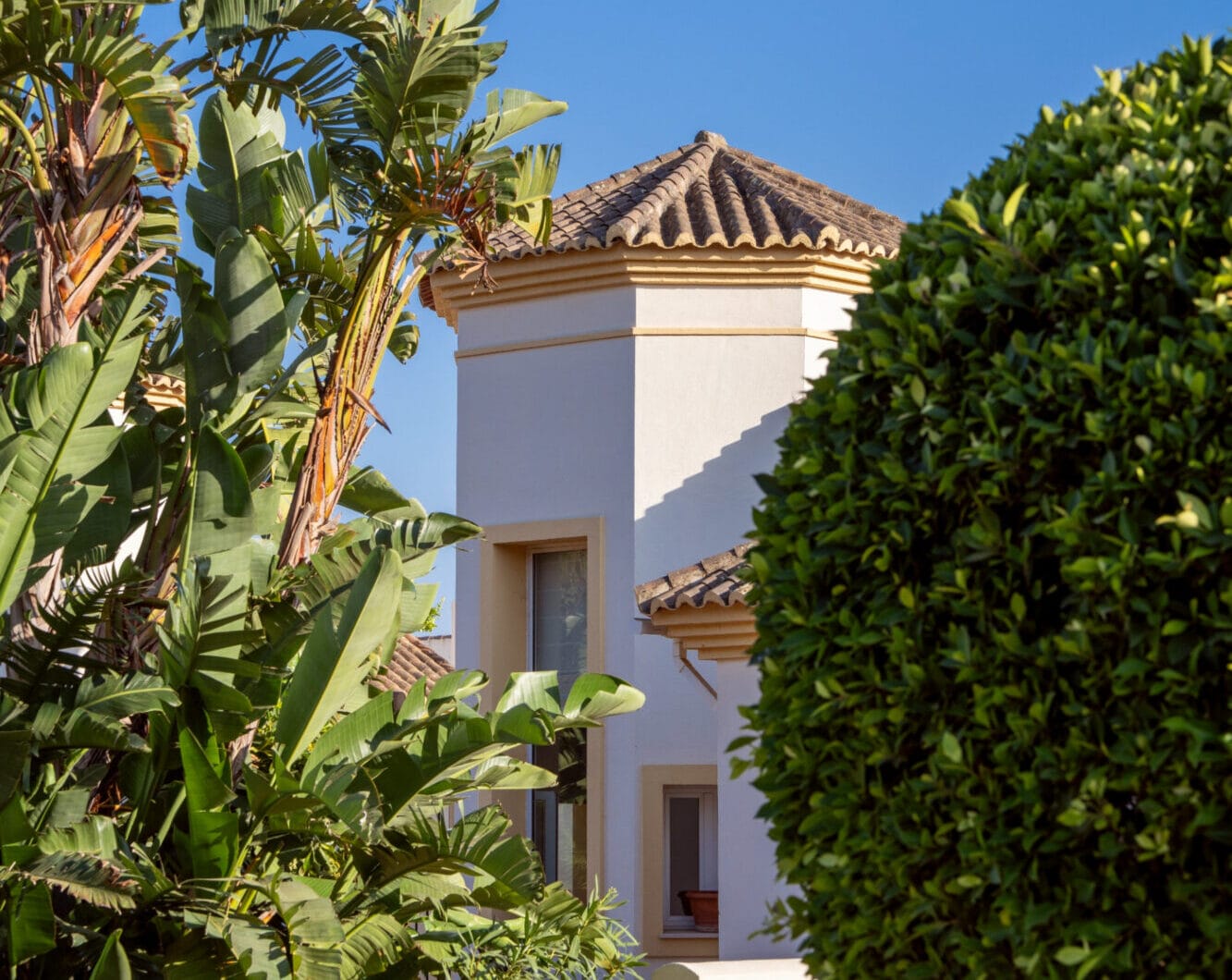 A haven of calm with endless views in San Roque Club