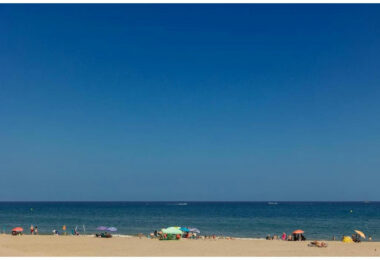 Exclusive 2-Bedroom Apartment – Luxury Living by the Sea in Fuengirola