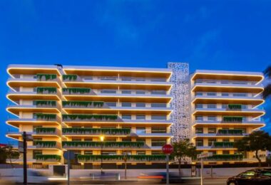 Exclusive 2-Bedroom Apartment – Luxury Living by the Sea in Fuengirola