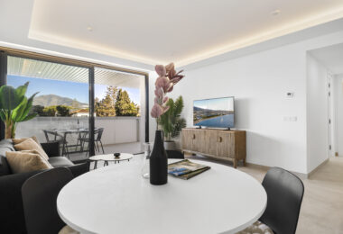 Exclusive 2-Bedroom Apartment – Luxury Living by the Sea in Fuengirola