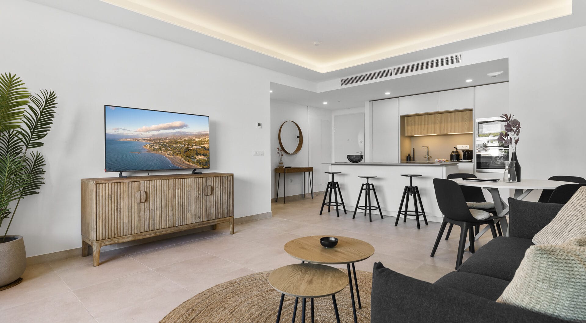 Exclusive 2-Bedroom Apartment – Luxury Living by the Sea in Fuengirola