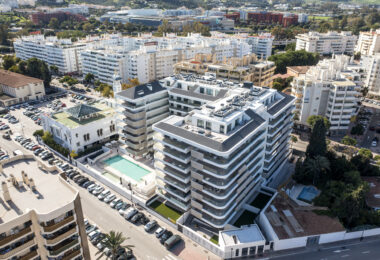 Exclusive 2-Bedroom Apartment – Luxury Living by the Sea in Fuengirola