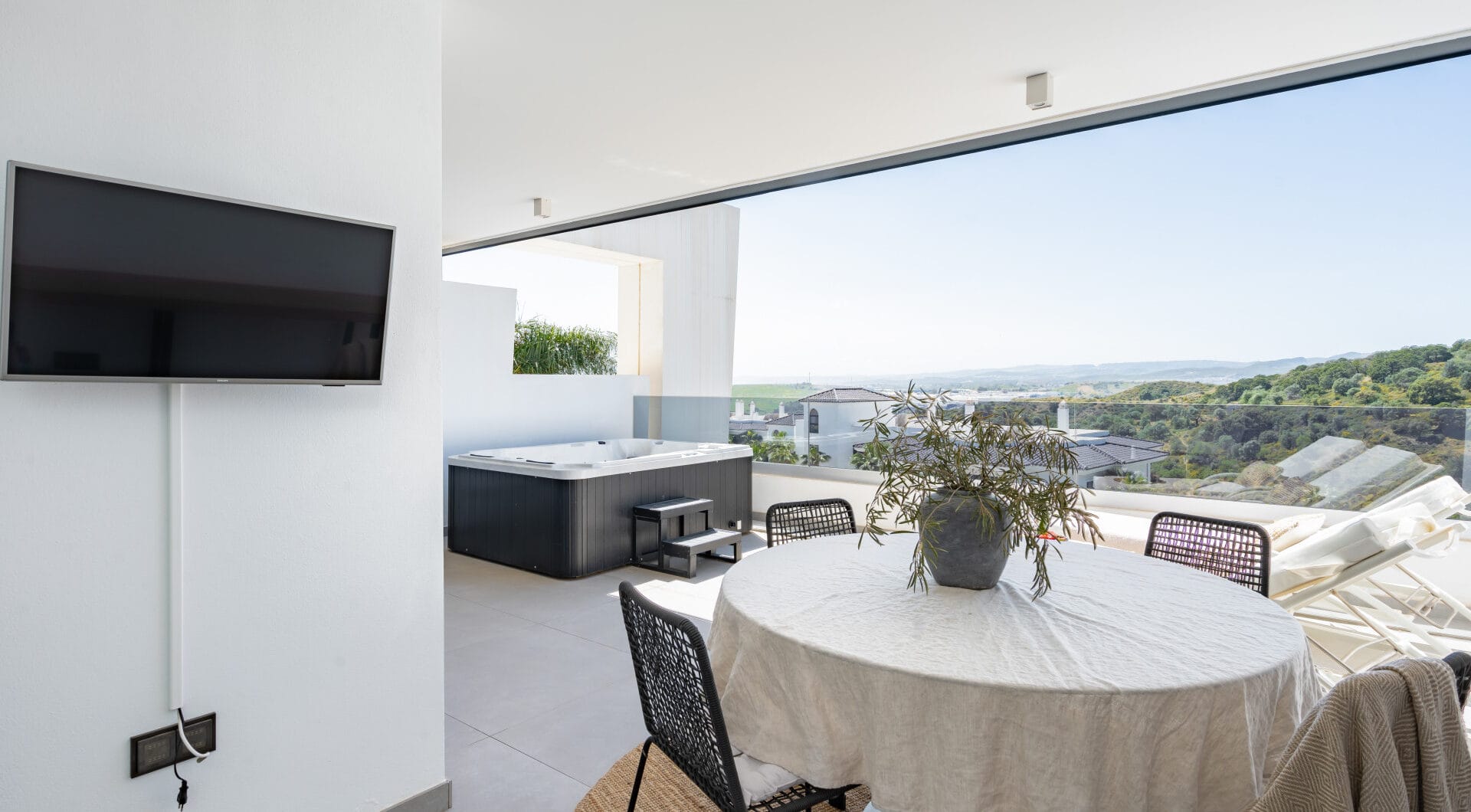 Exclusive Two-Bedroom Apartment in Mirador de Estepona Hills