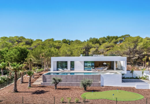 Luxury villa with swimming pool for sale in Las Colinas Golf, Costa Blanca