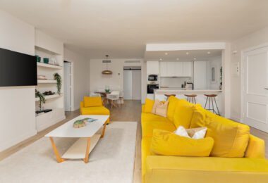 Fully Renovated 3‑Bedroom Apartment on Estepona’s Frontline Beach