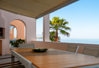 Fully Renovated 3‑Bedroom Apartment on Estepona’s Frontline Beach