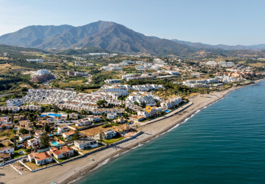 Fully Renovated 3‑Bedroom Apartment on Estepona’s Frontline Beach