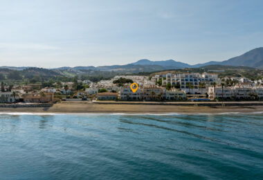 Fully Renovated 3‑Bedroom Apartment on Estepona’s Frontline Beach