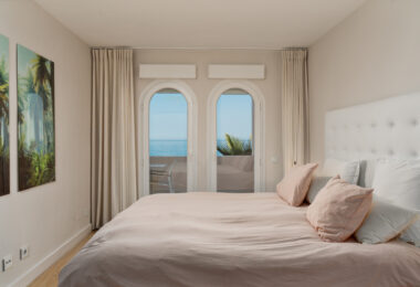 Fully Renovated 3‑Bedroom Apartment on Estepona’s Frontline Beach