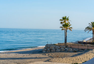 Fully Renovated 3‑Bedroom Apartment on Estepona’s Frontline Beach