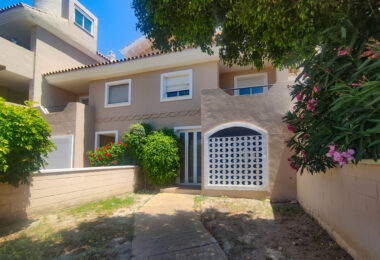 Unique Opportunity: Investor Property in Golf La Duquesa - Needs Renovation!